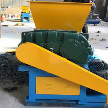 塑料花盆破碎机与青石破碎机 塑料破碎设备的专业化与多元化应用